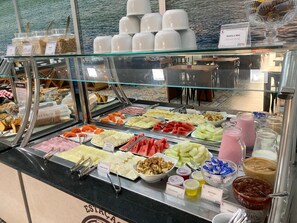 Tägliches inbegriffenes Frühstücksbuffet