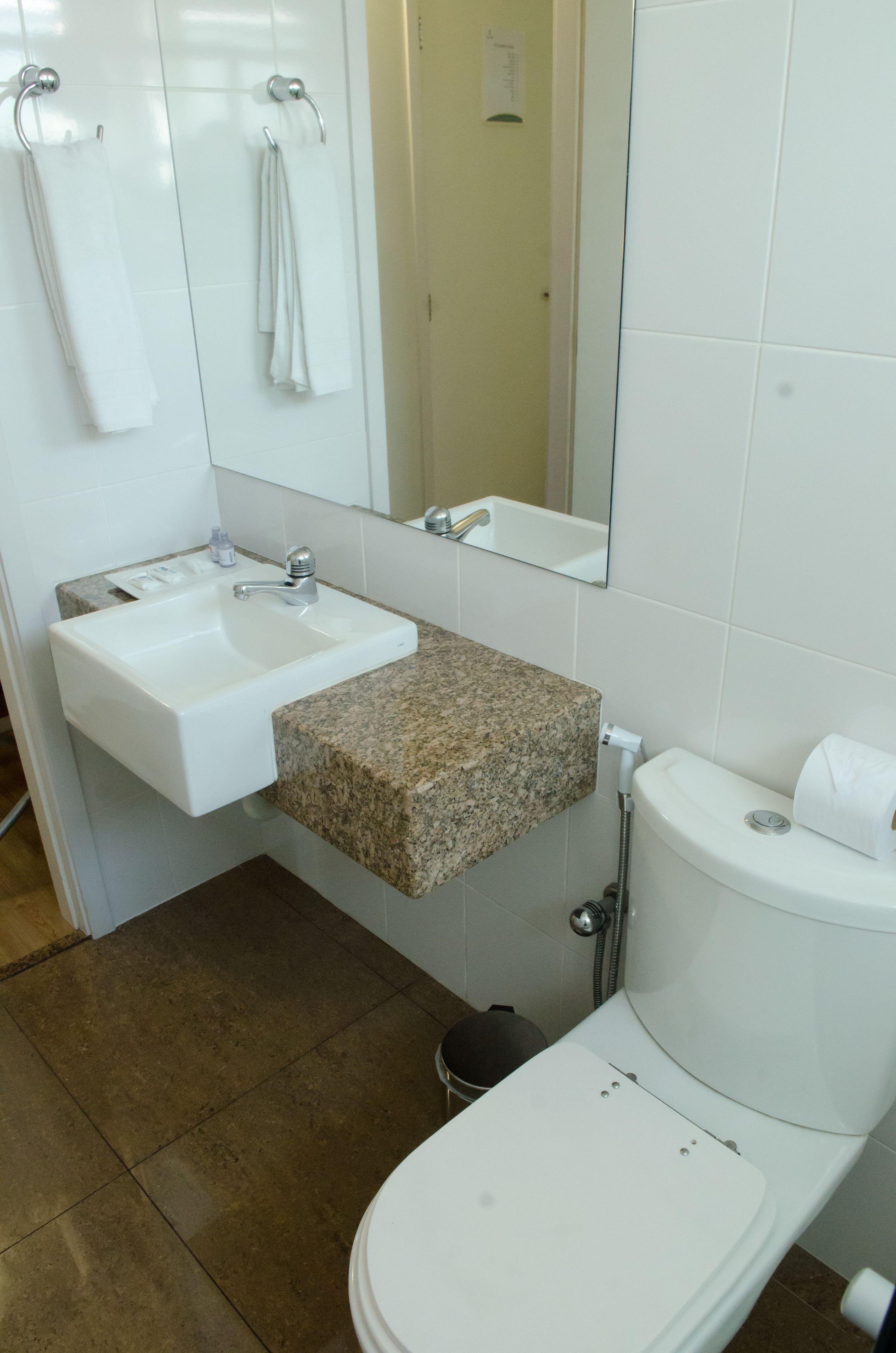 shower, free toiletries, towels