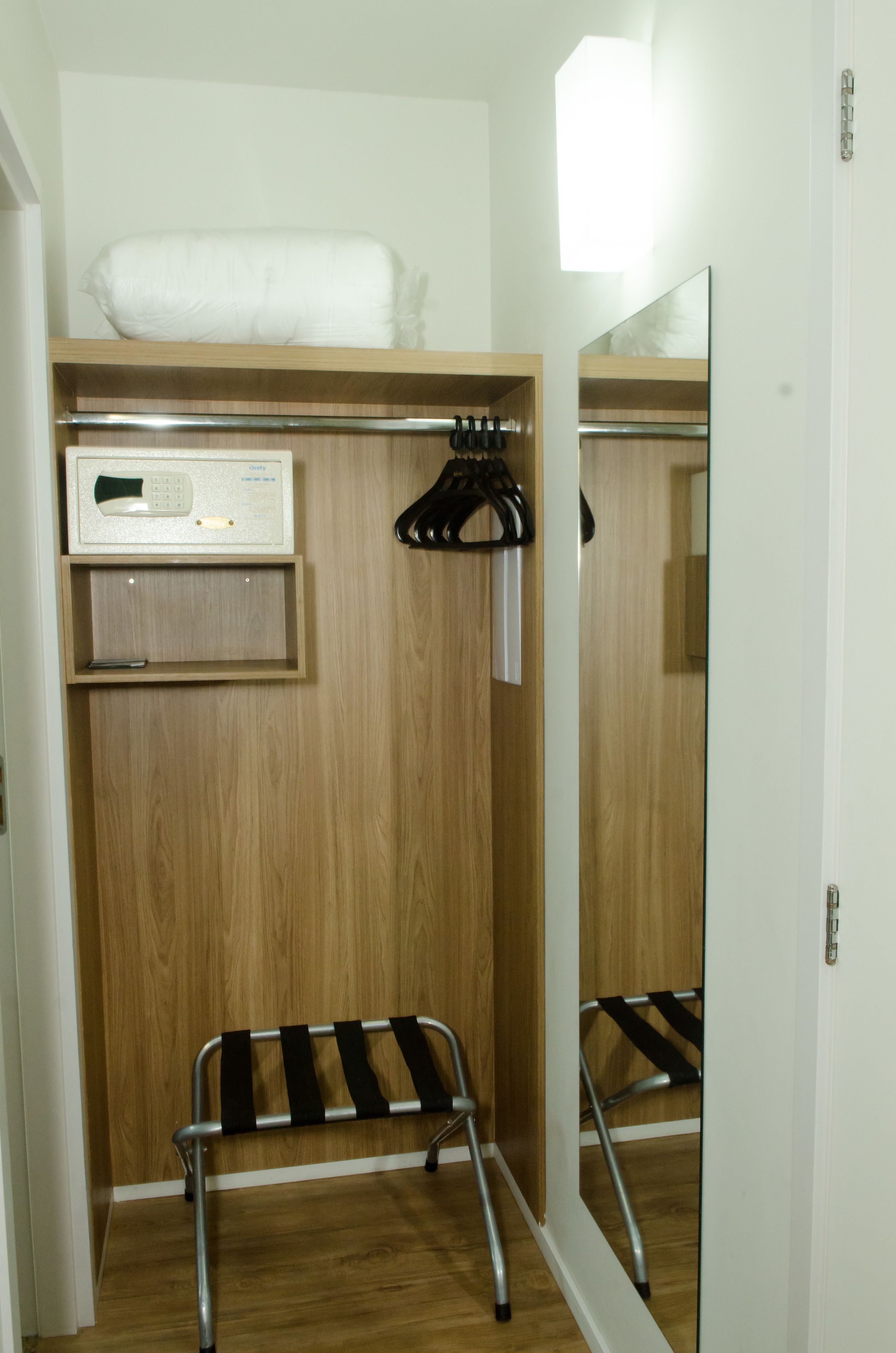 standard double room | room amenity