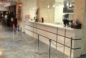 Interior entrance - City Hotel Porto Alegre (Porto Alegre)