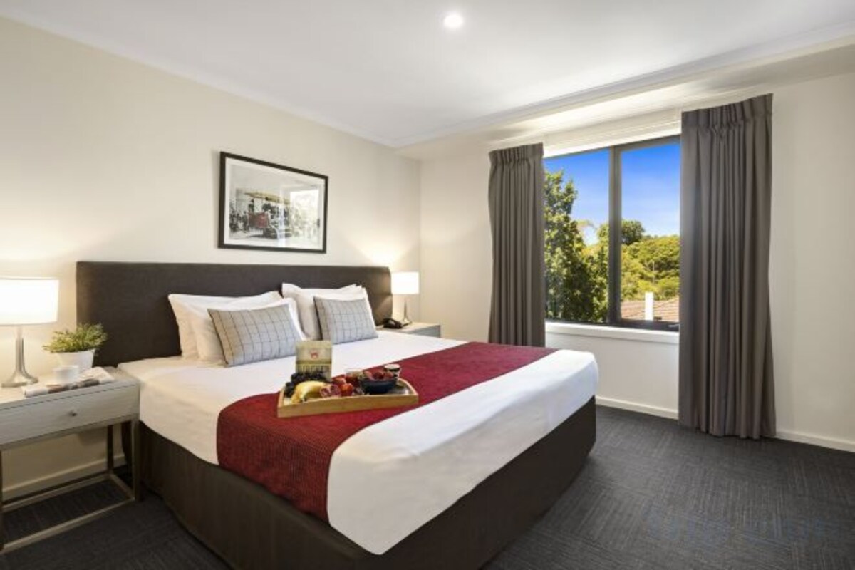 Hypo-allergenic bedding available, down comforters, minibar