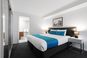 Minibar, in-room safe, individually furnished, desk - Quest Mont Albert (Mont Albert)