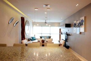  PH 403 - Terrazas, Ocean View | Vardagsrum | 40-centimeters LED-tv med satellitkanaler och tv