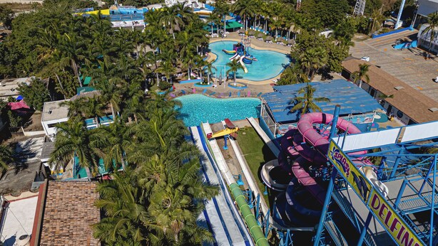 An aerial view of a water park with multiple slides and a pool. - Hotel Splash Inn Nuevo Vallarta (Nuevo Nayarit)
