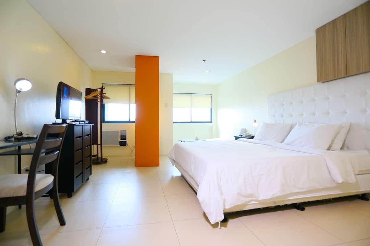 Studio Deluxe Room