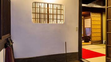 EntrĂ©e de lâhĂ©bergement