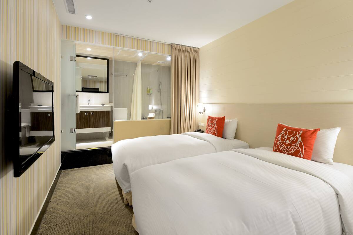 Deluxe Twin Room, 2 Twin Beds | Down comforters, pillowtop beds, in-room safe, desk