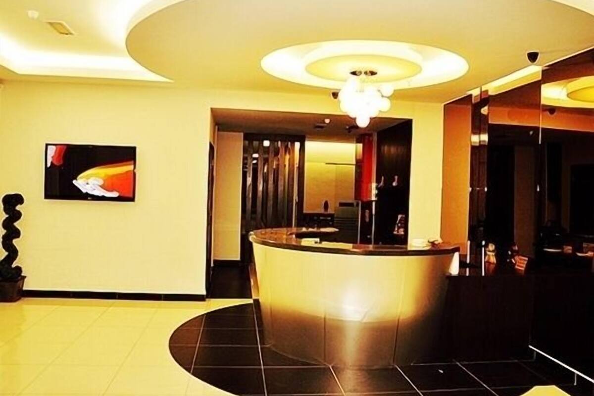 iron/ironing board, rollaway beds, free wifi