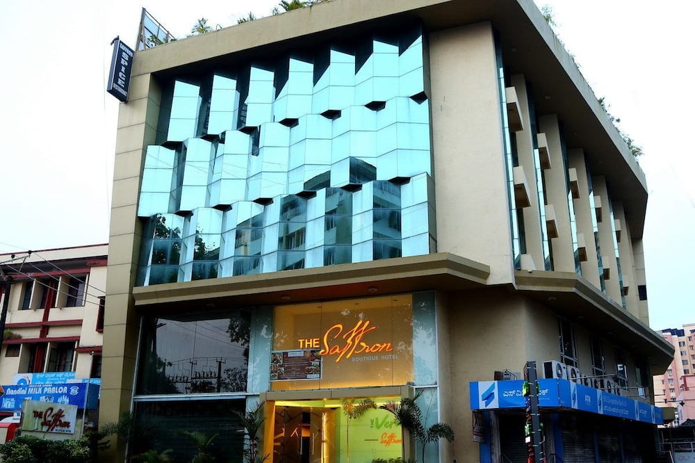 Srinivas Saffron Hotel
