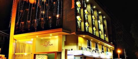 Front of property – evening/night