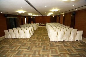 Banquet hall - Srinivas Saffron Hotel (Mangaluru)