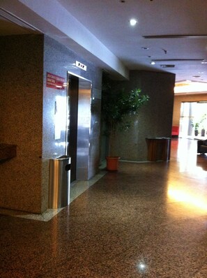 Lobby - Kingwood Hotel (Kuching)