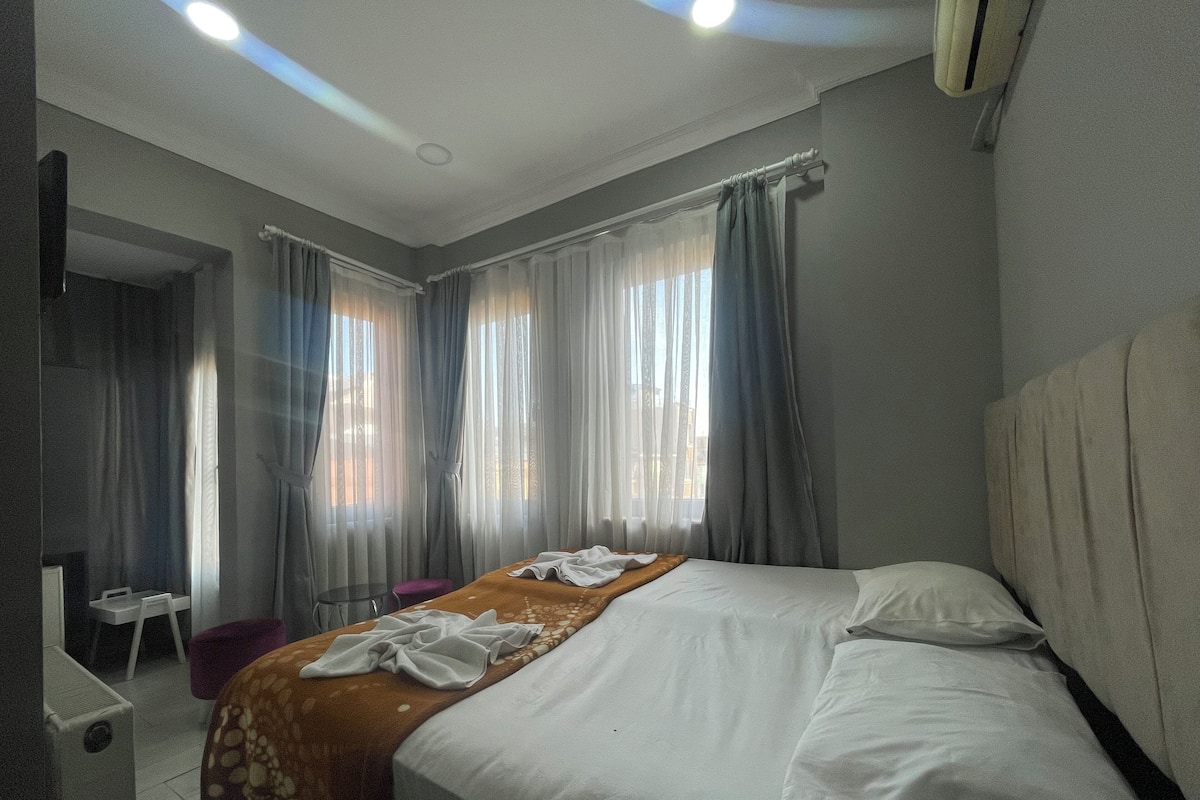 Chambre Simple Standard | 1 chambre, draps en coton égyptien, matelas Select Comfort