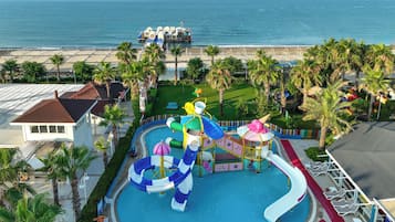 Indoor pool, 2 outdoor pools, pool umbrellas, pool loungers