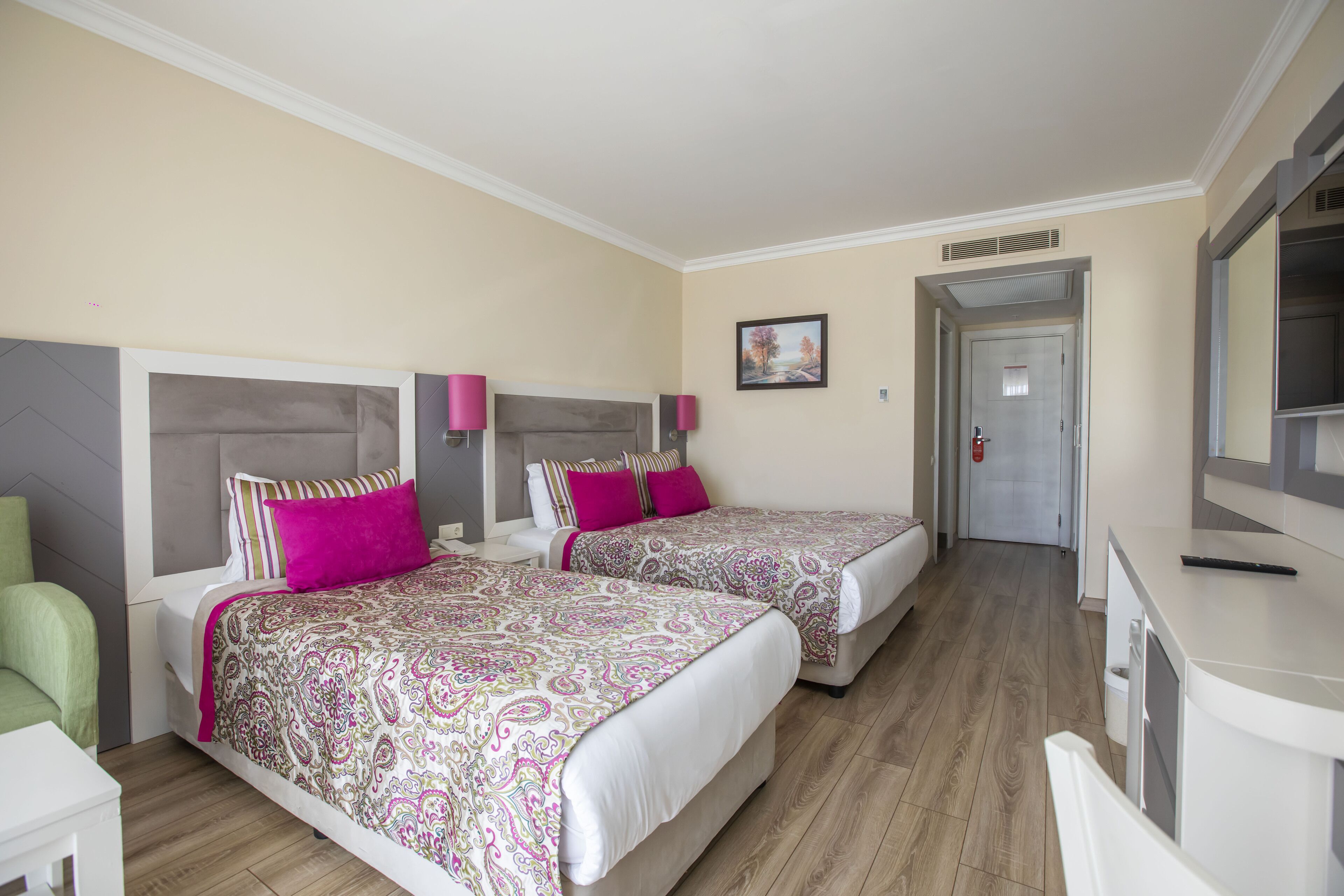 Free minibar, in-room safe, desk, soundproofing