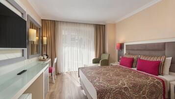 Free minibar, in-room safe, desk, soundproofing
