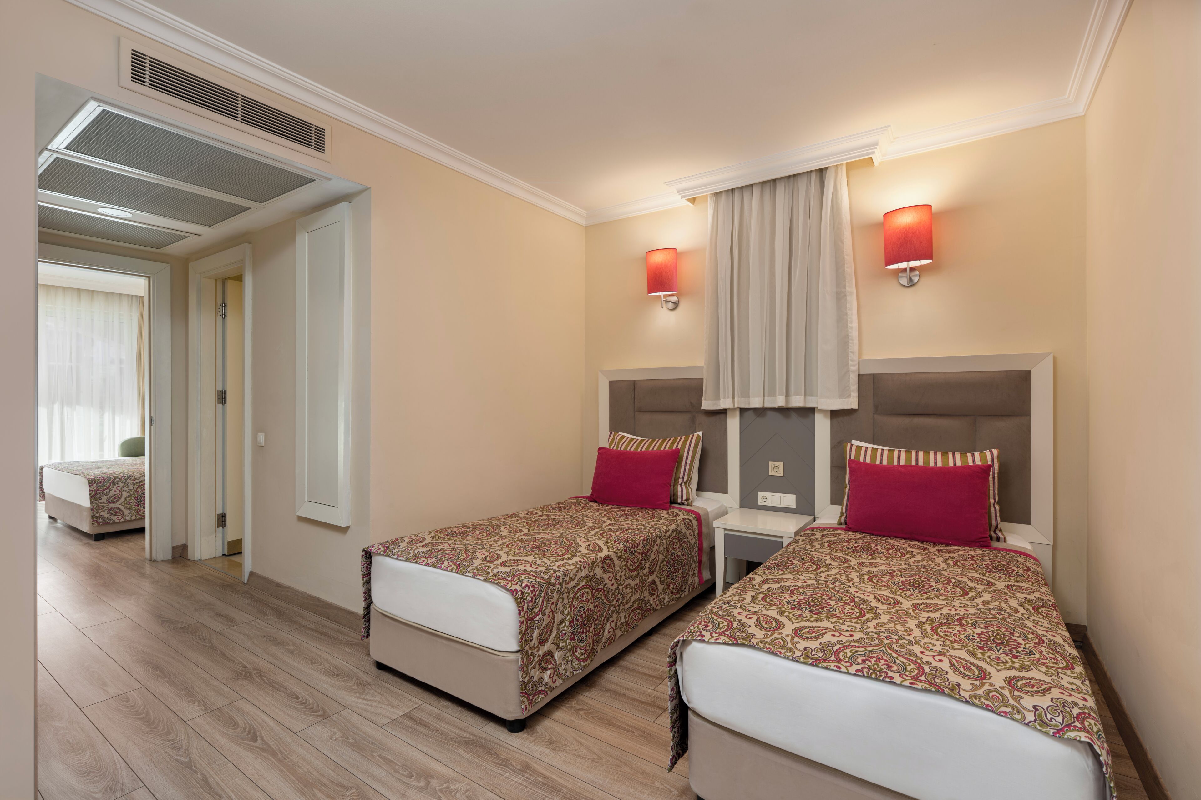 Free minibar, in-room safe, desk, soundproofing