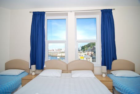 In-room safe, iron/ironing board, free WiFi, bed sheets