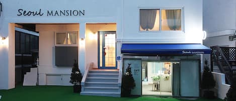 Fachada da propriedade