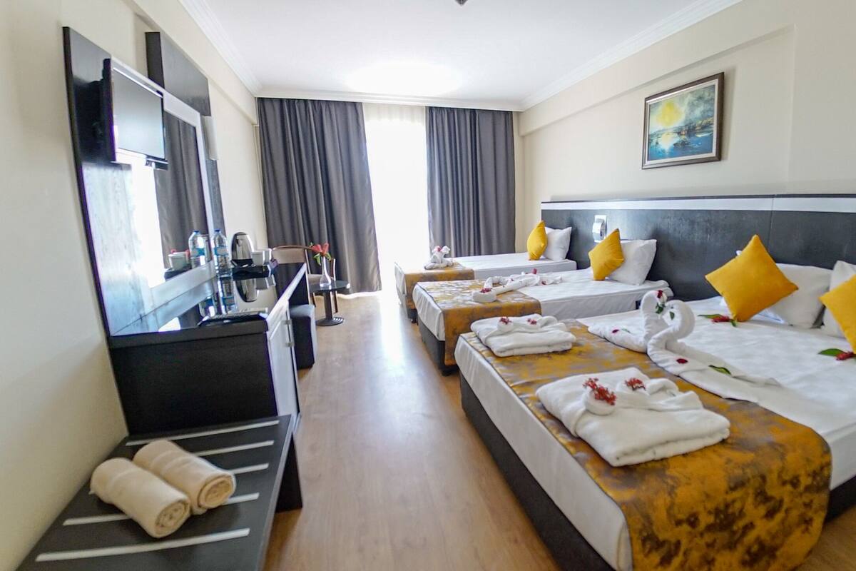 Familienzimmer | Hochwertige Bettwaren, Minibar, schallisolierte Zimmer, WLAN