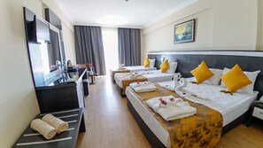 Family Room | Premium bedding, minibar, soundproofing, WiFi