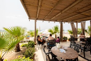 Breakfast, lunch, dinner served; Turkish cuisine 