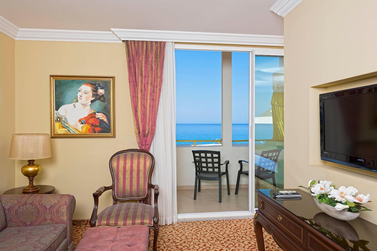 King Suite | Minibar với thức uống miễn phí, két bảo mật tại phòng, màn/rèm cản sáng