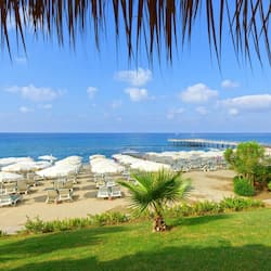 Spiaggia privata, lettini da mare, ombrelloni, un bar sulla spiaggia
