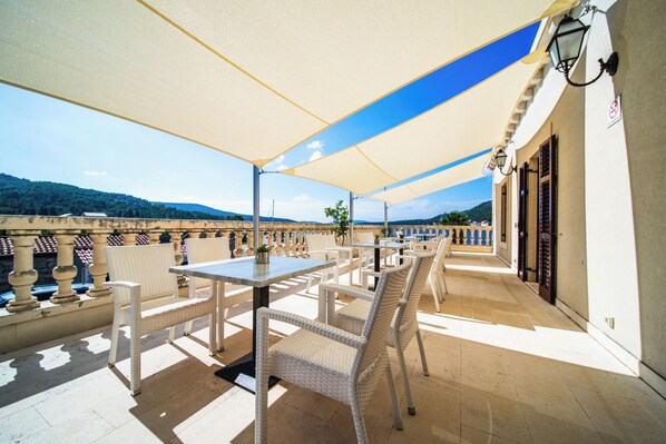 พื้นที่จัดเลี้ยงกลางแจ้ง