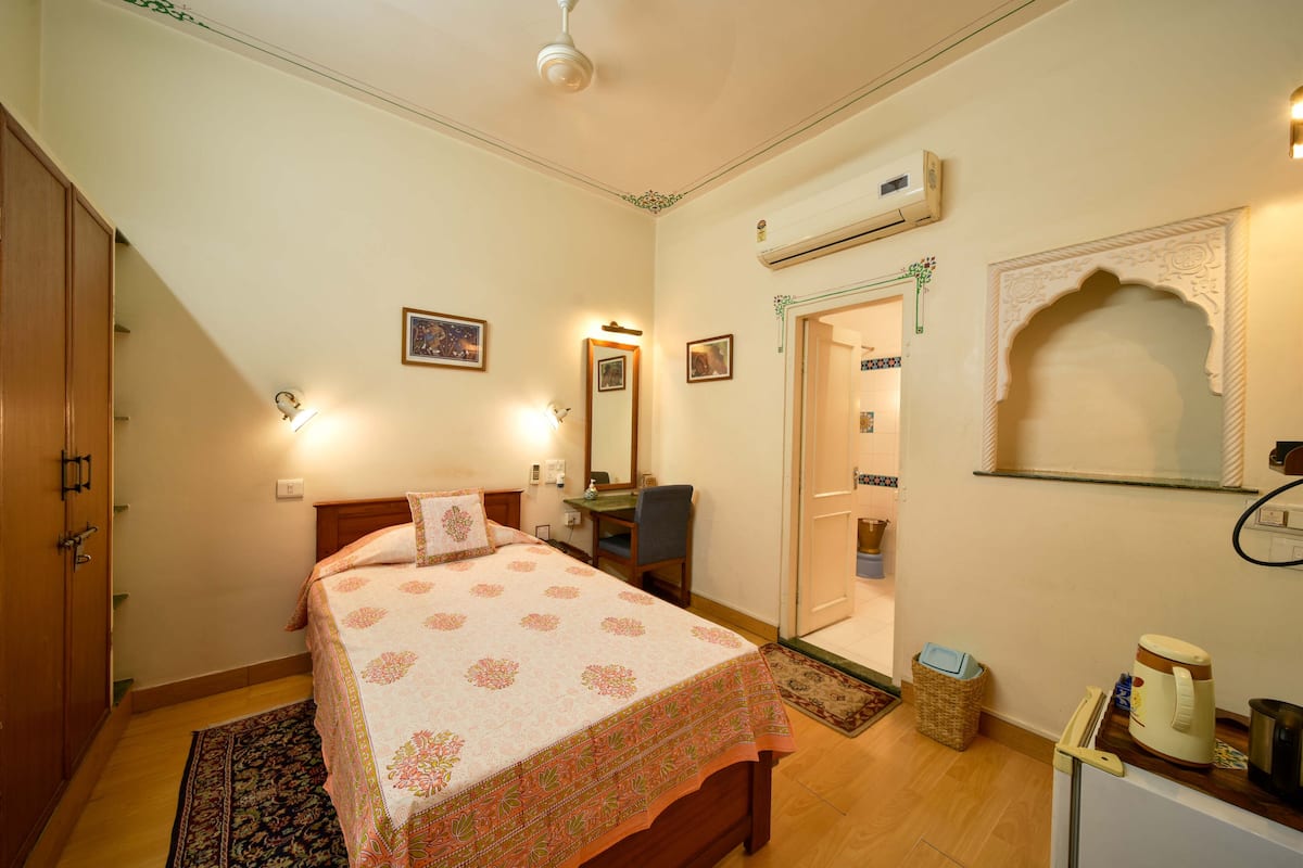 Standard Single Room | Premium bedding, in-room safe, individually decorated