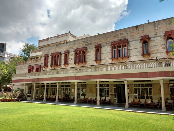 Fachada da propriedade