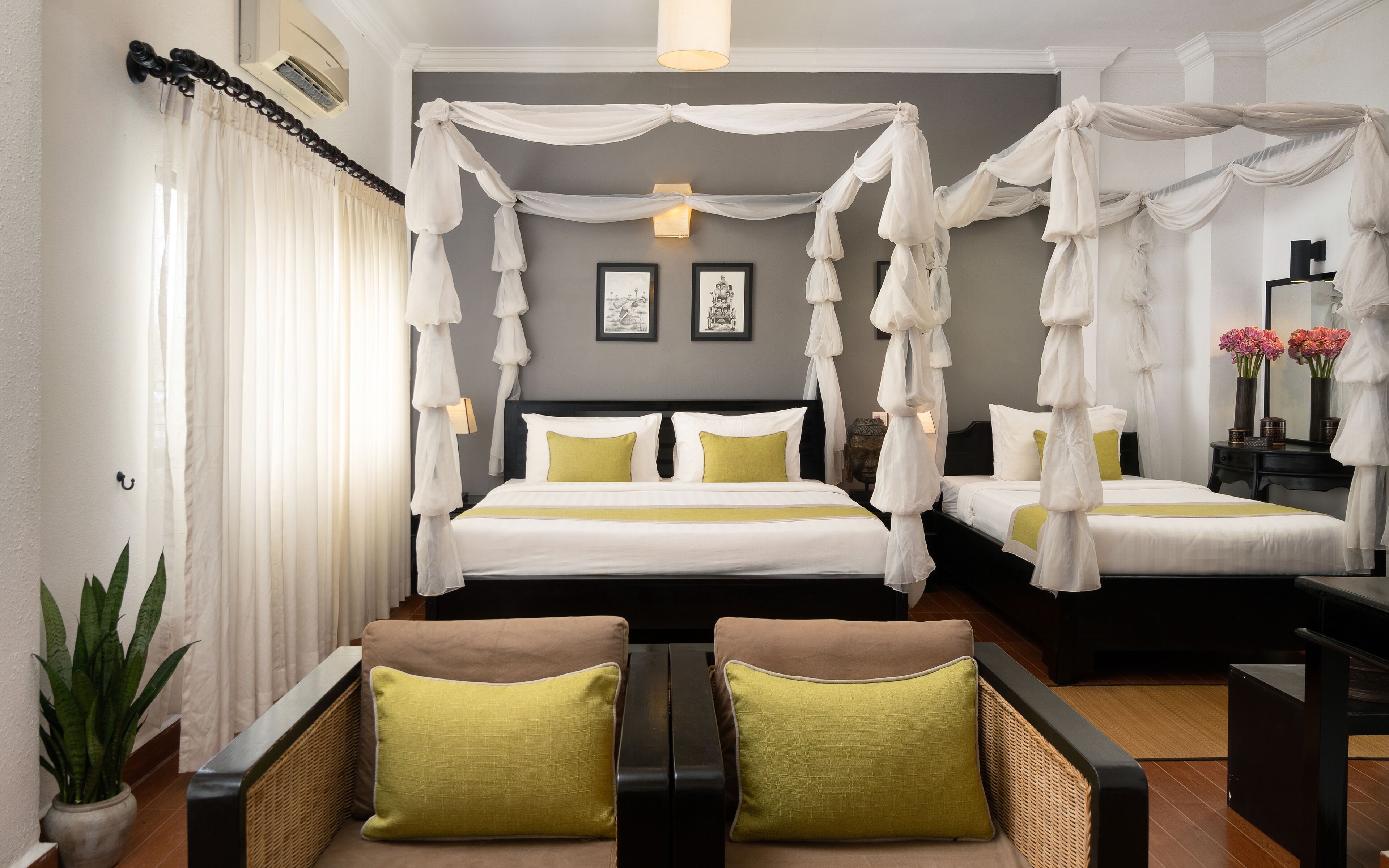 family suite - afternoon tea + workspace + support community | 1 bedroom, minibar, in-room safe, individually decorated