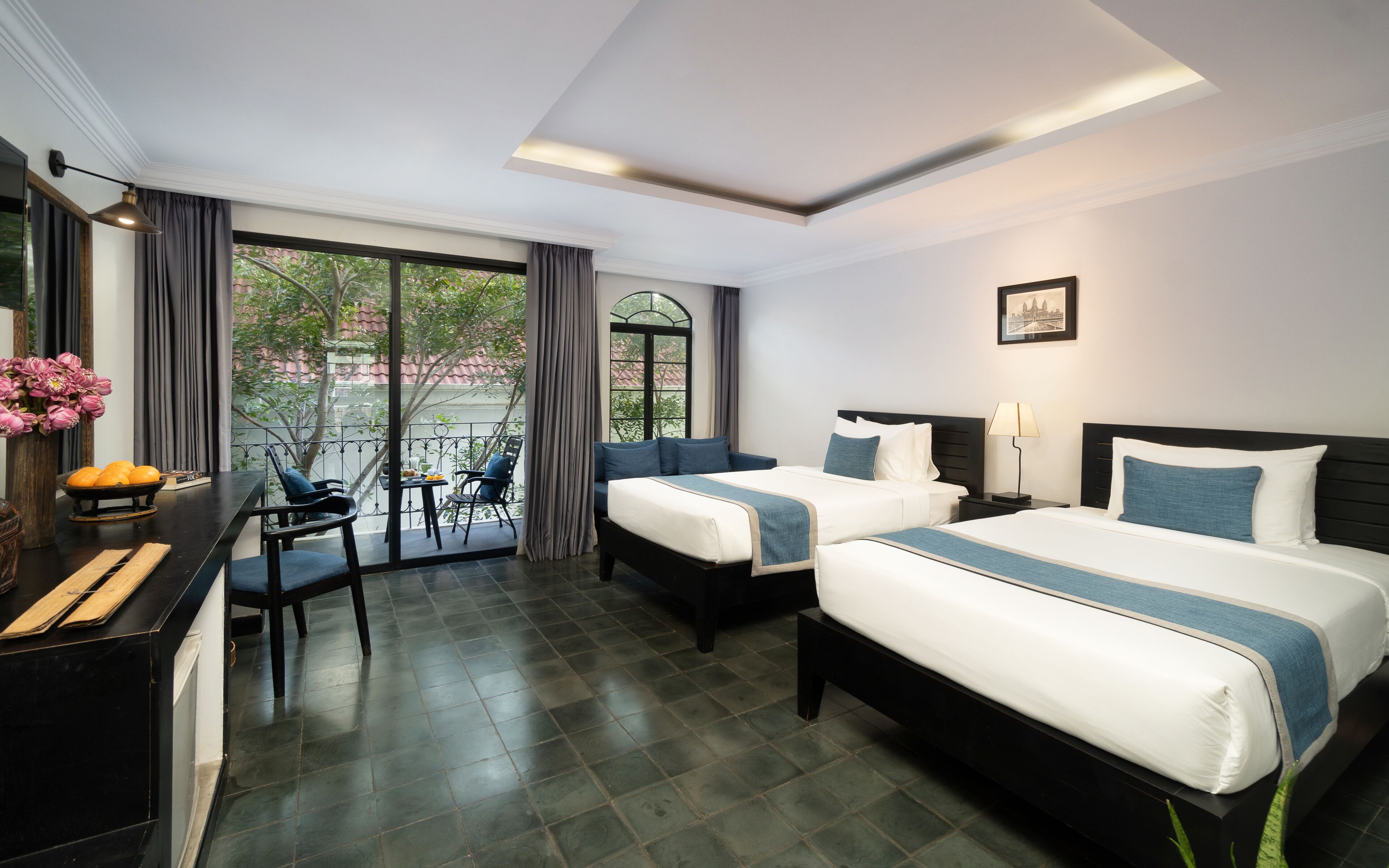 Luxury Twin Room | Minibar, in-room safe, individually decorated, individually furnished