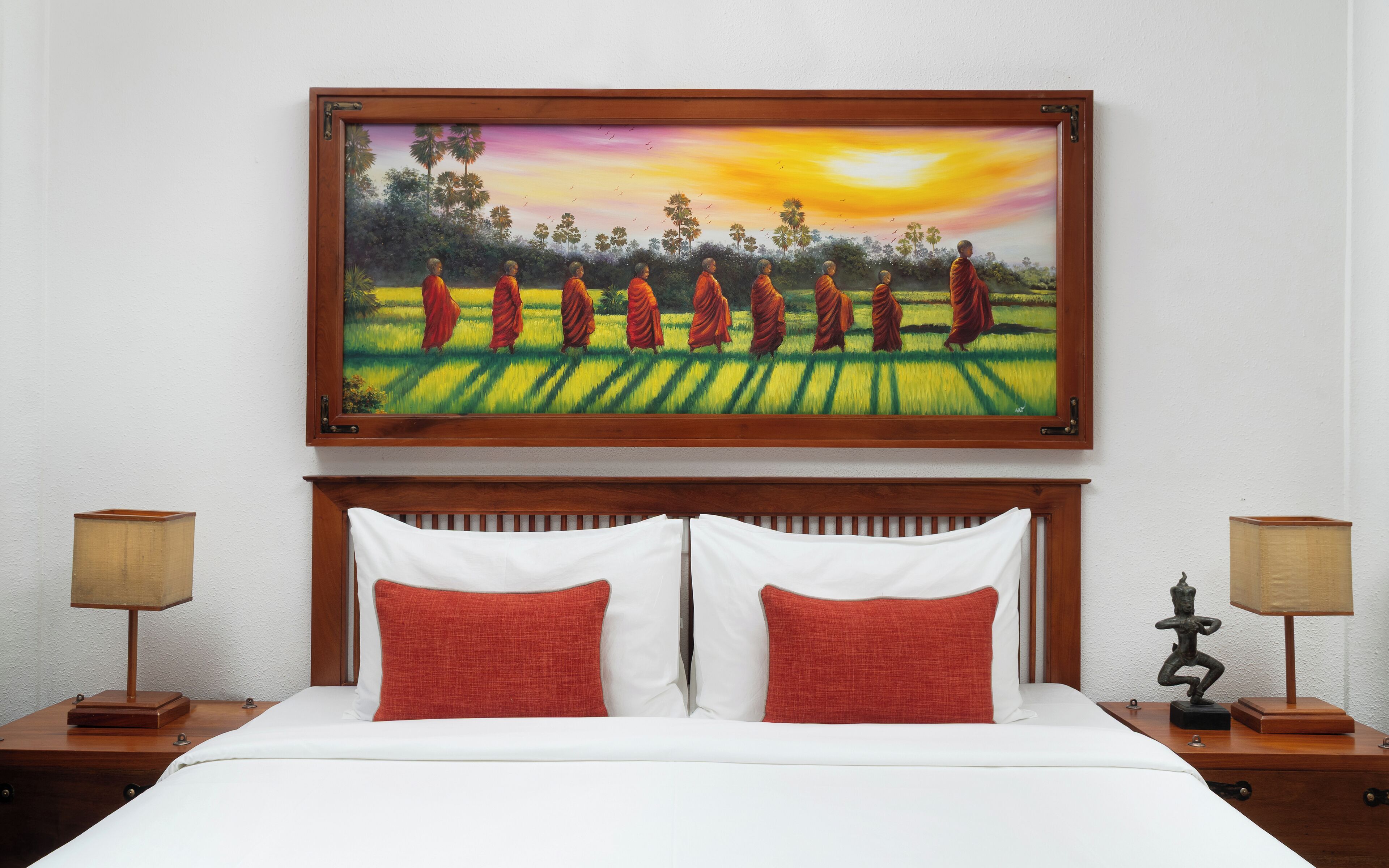 Minibar, in-room safe, individually decorated, individually furnished