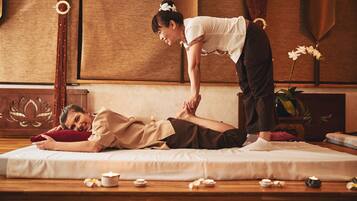 Couples treatment rooms, body treatments, massages