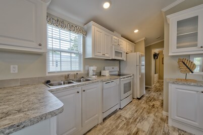 Club Naples RV Resort