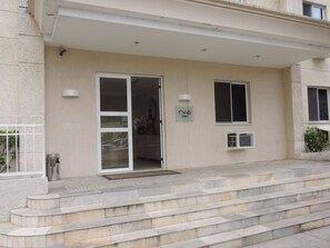 Property entrance - Amorelli Private Residence (Rio de Janeiro)