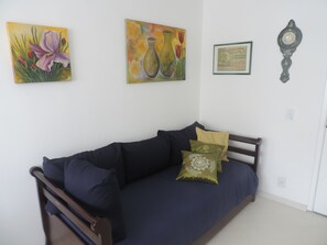 Apartment, 2 Bedrooms | Living area