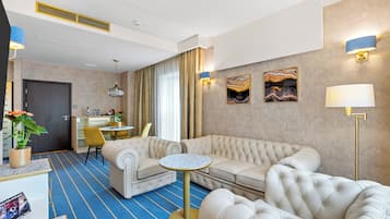 Apartment | Schreibtisch, Bügeleisen/Bügelbrett, kostenlose Babybetten