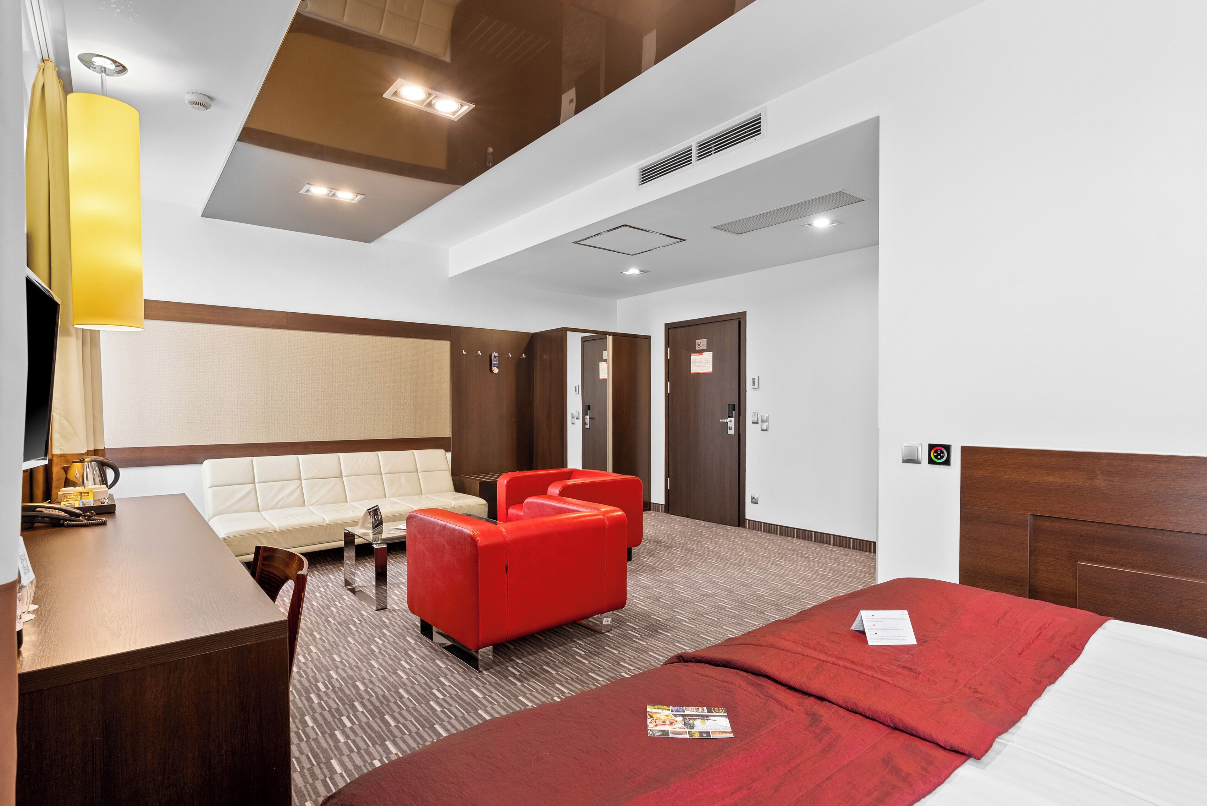 business double or twin room | desk, iron/ironing board, free cots/infant beds, free wifi