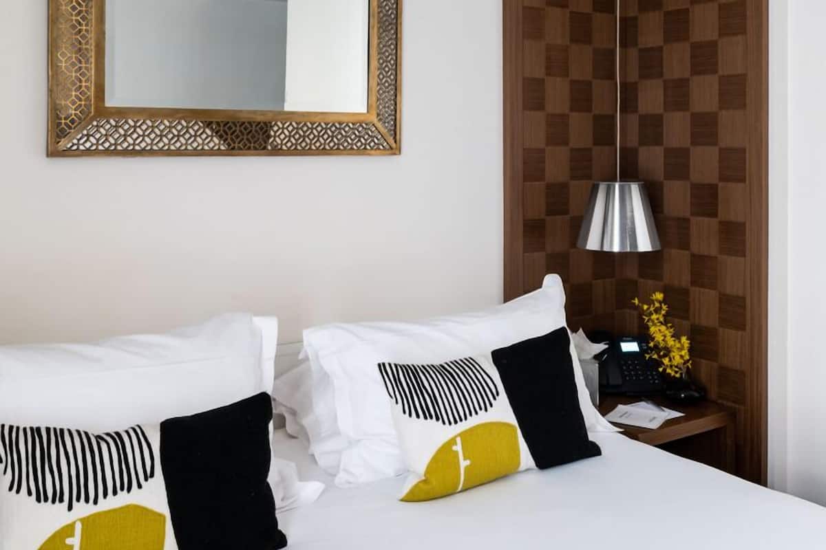 Free minibar items, in-room safe, desk, soundproofing