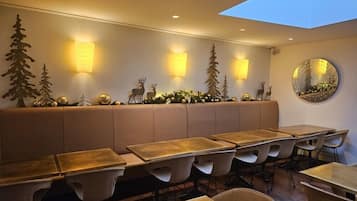 Daily buffet breakfast (EUR 19 per person)