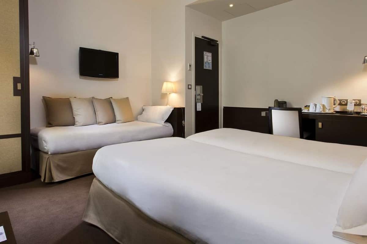 Free minibar items, in-room safe, desk, soundproofing