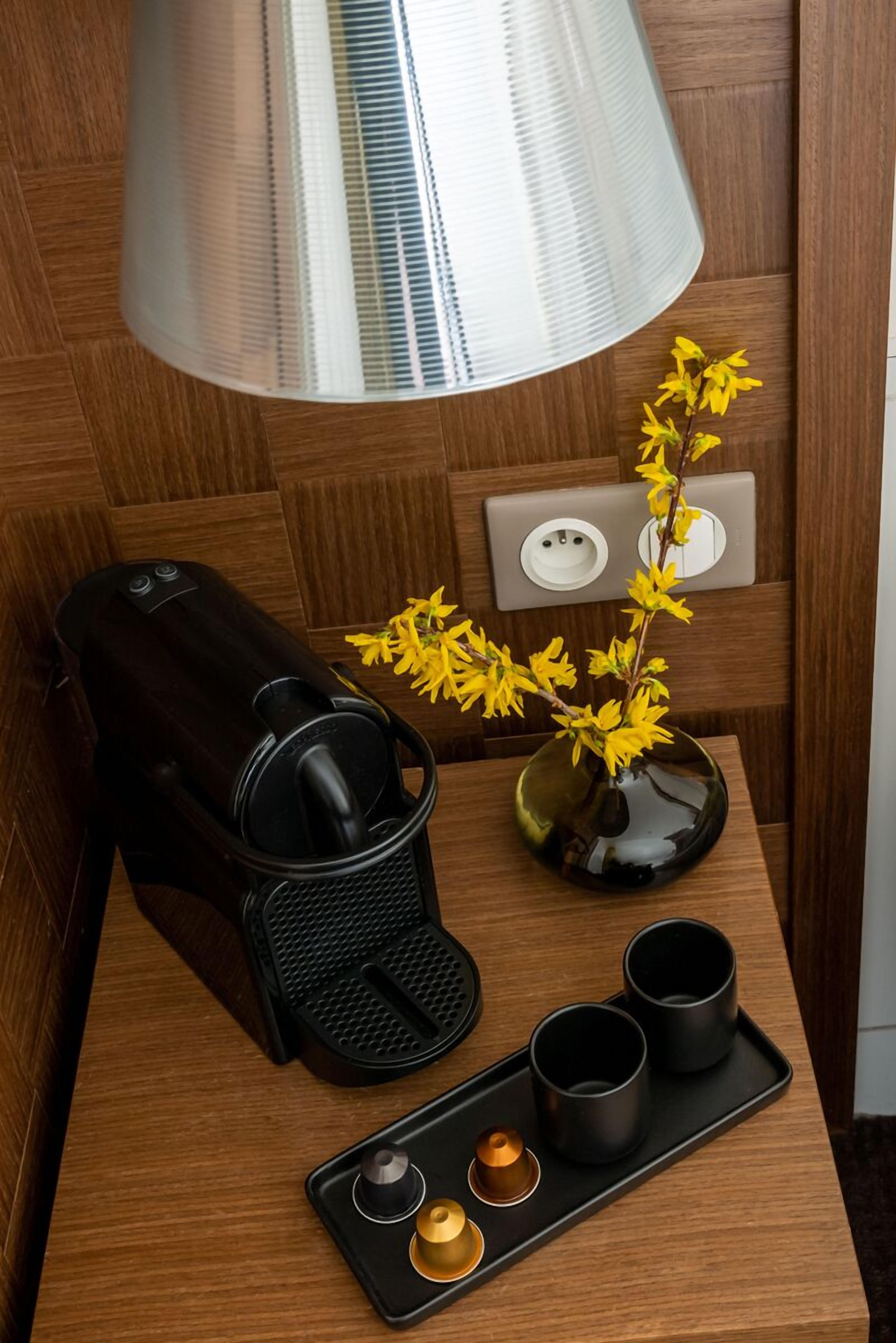 twin room | free minibar items, in-room safe, desk, soundproofing