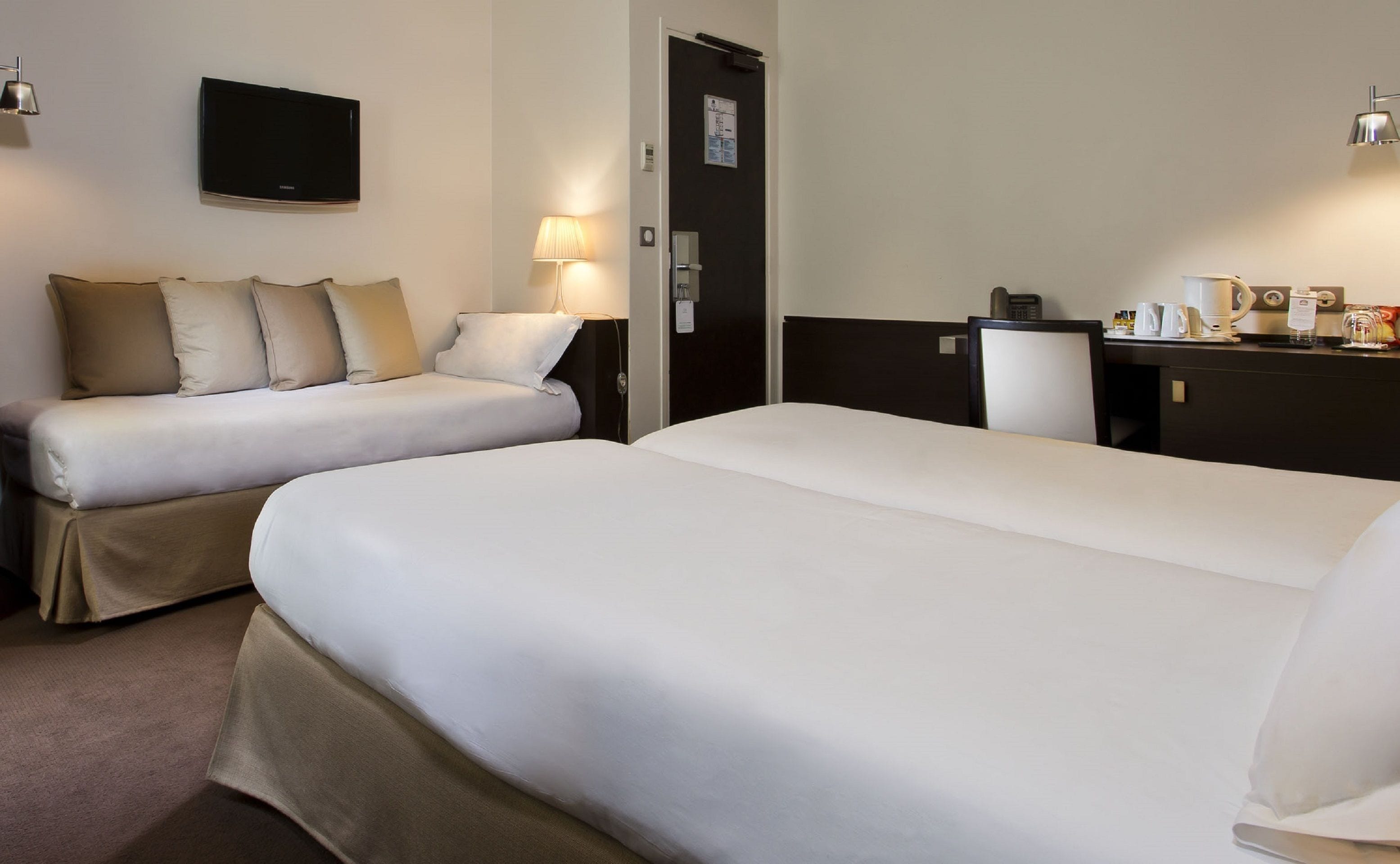 triple room | free minibar items, in-room safe, desk, soundproofing