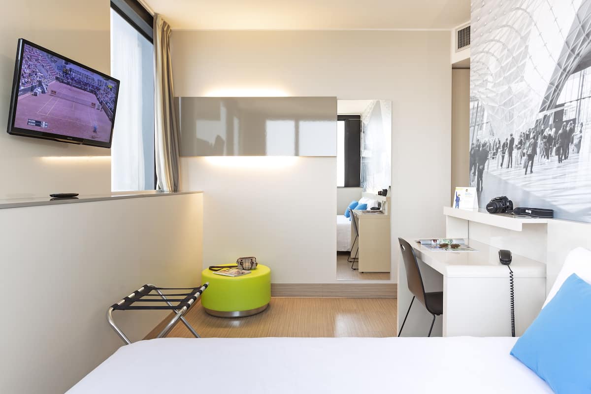 Couette en duvet d'oie, coffres-forts dans les chambres, bureau