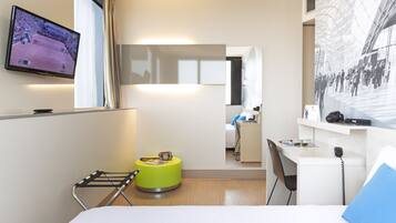 Couette en duvet d'oie, coffres-forts dans les chambres, bureau