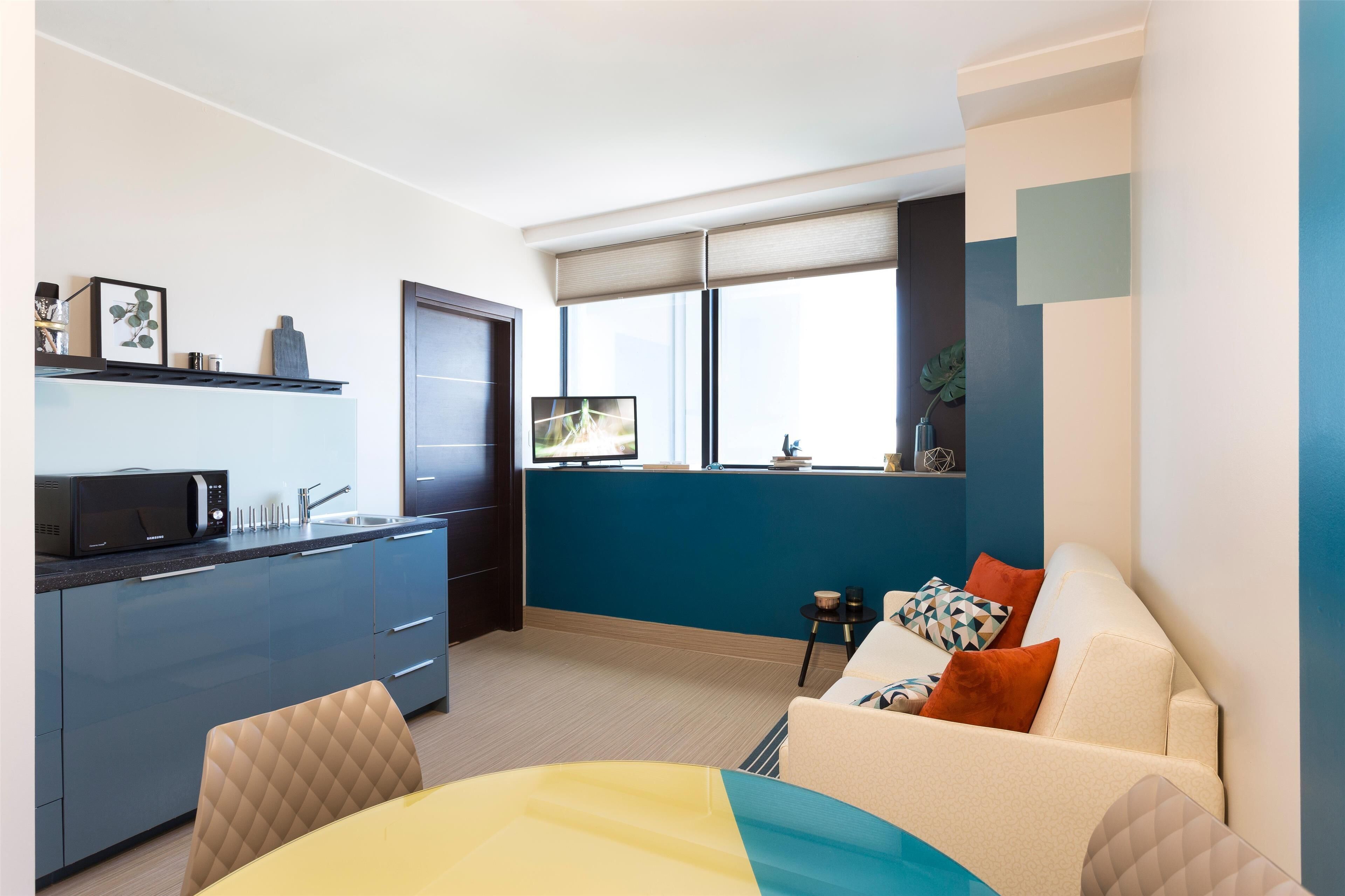 apartment | 1 bedroom, down duvets, in-room safe, desk