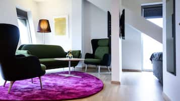 Pillow-top beds, in-room safe, desk, soundproofing