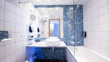 Hair dryer, towels
